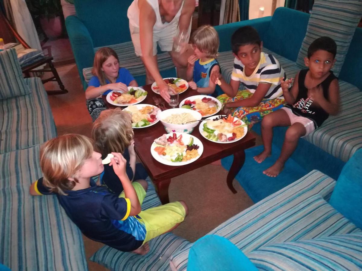 Bed and Breakfast Jungle Tide Kandy Esterno foto