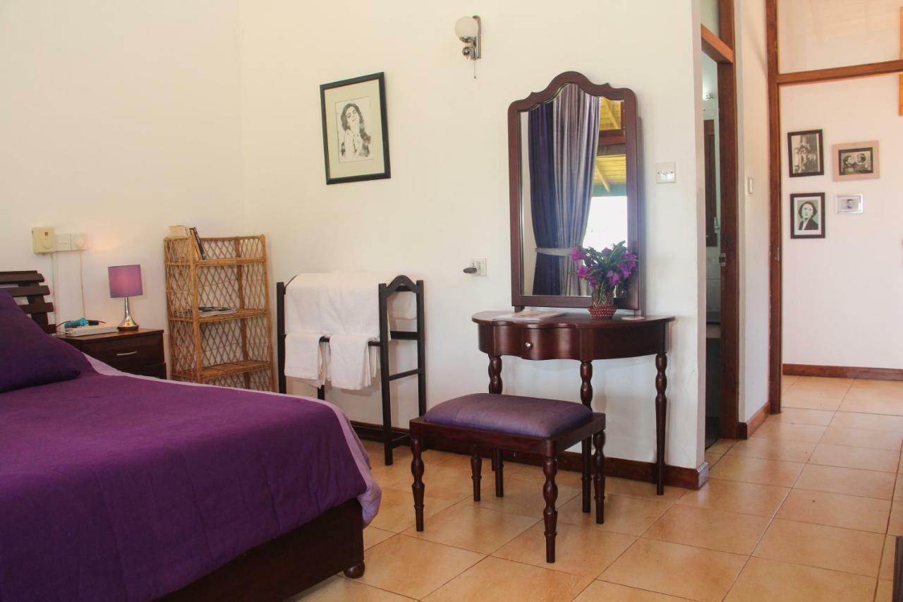Bed and Breakfast Jungle Tide Kandy Esterno foto